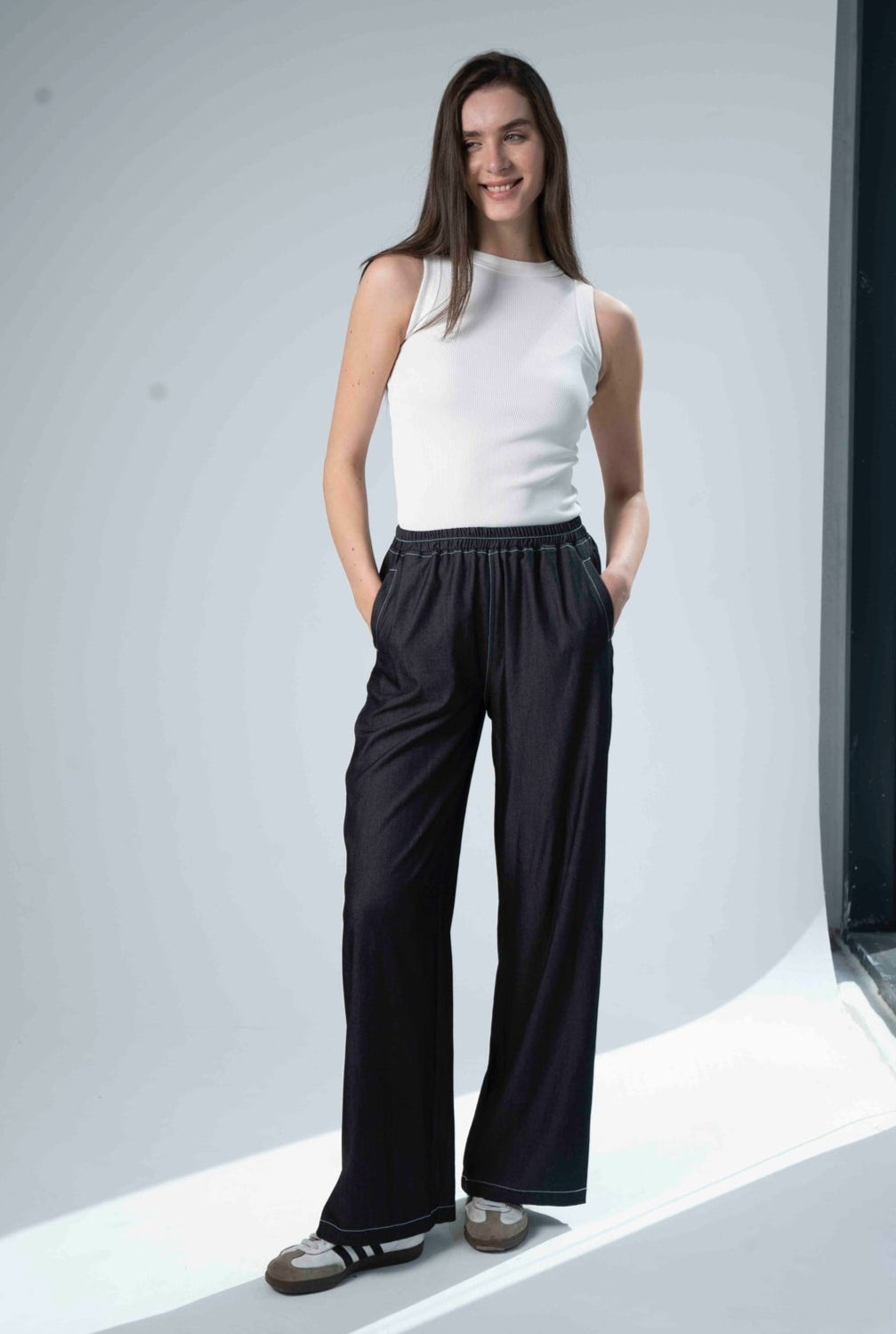 Hourglass Pants in Light Jeans