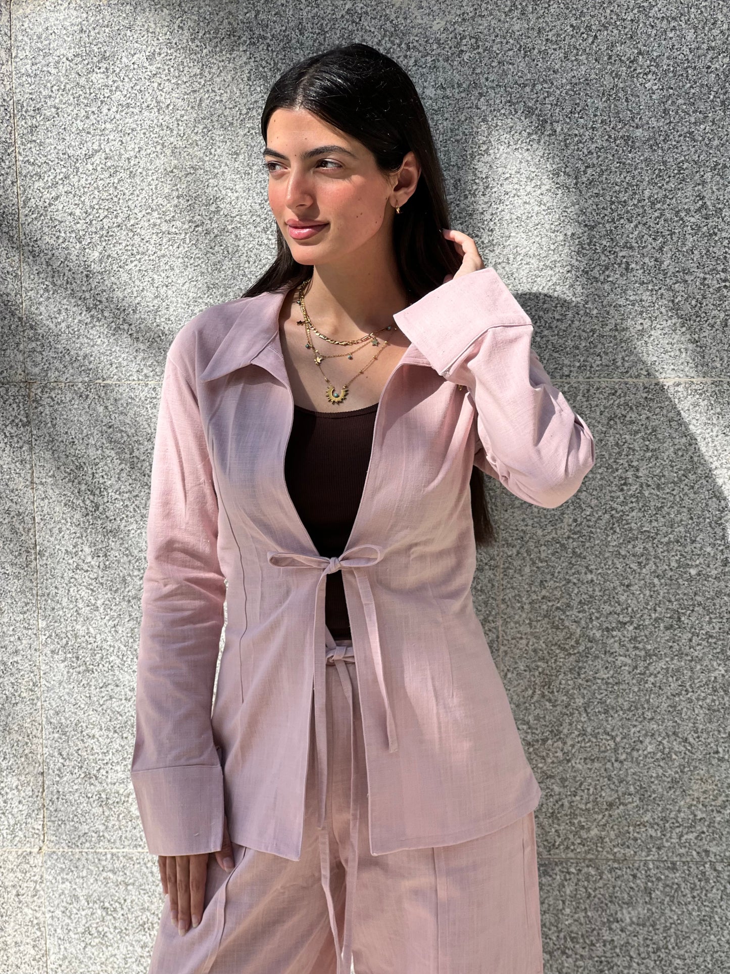 Waist-Fitted Linen Shirt in Pink