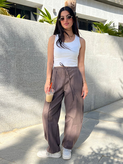 Barrel Linen Pants in Brown