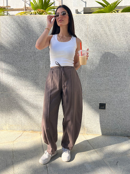Barrel Linen Pants in Brown