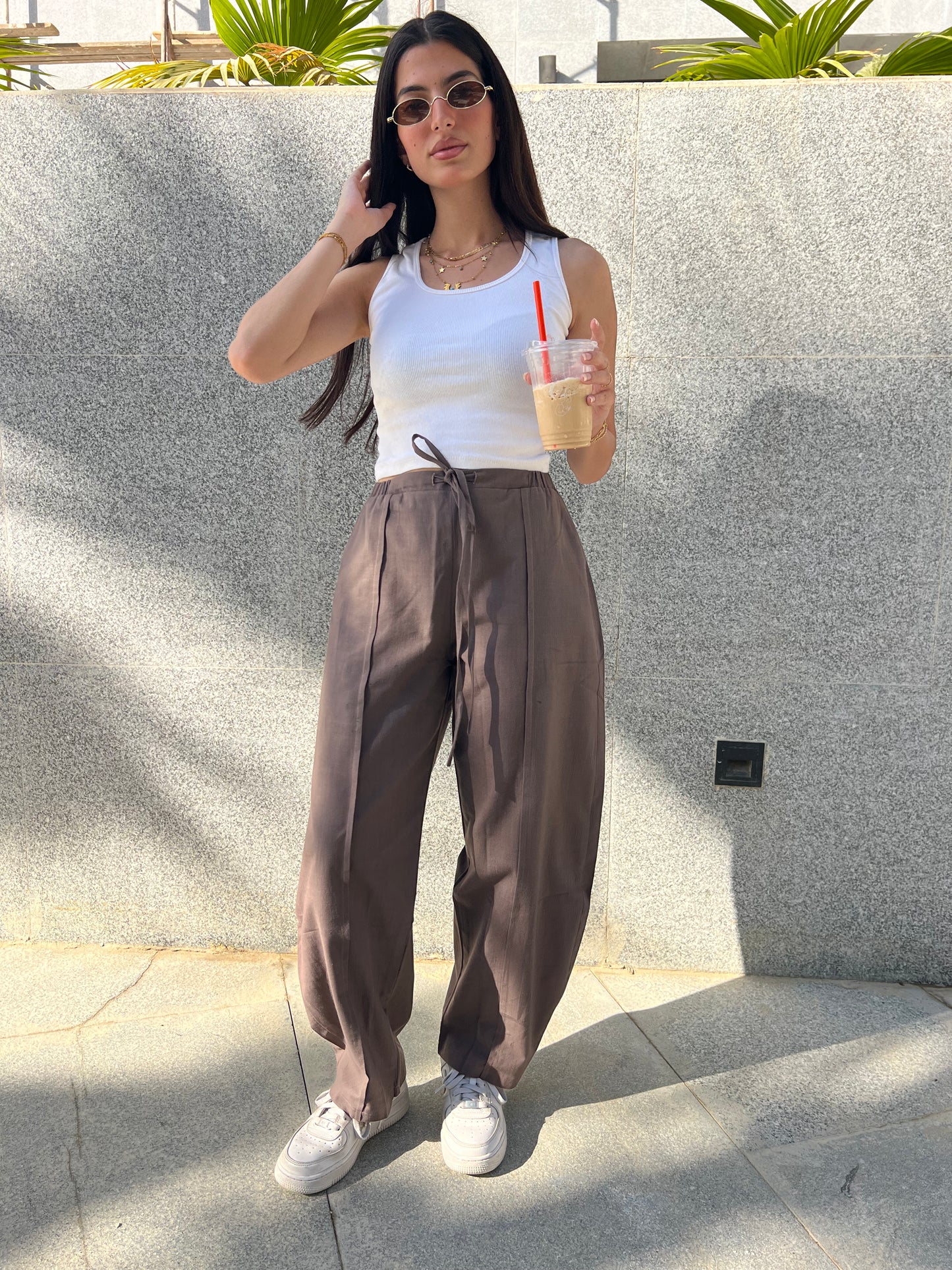 Barrel Linen Pants in Brown
