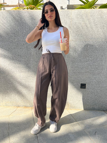Barrel Linen Pants in Brown