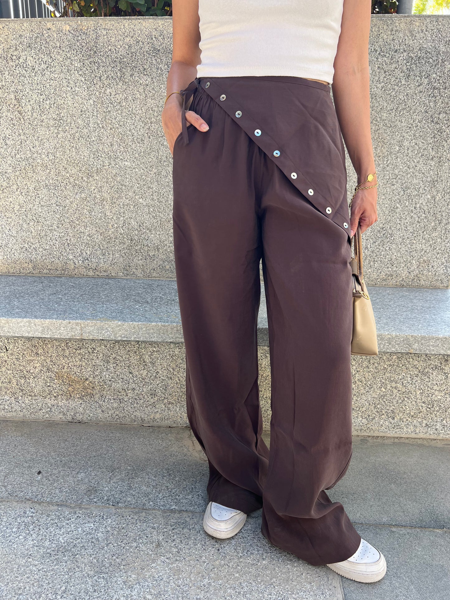 Button Wrap Seamless Pants: Brown