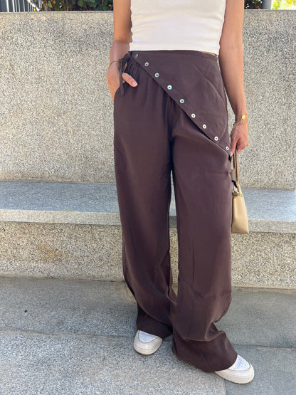 Button Wrap Seamless Pants: Brown